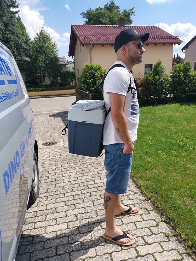 Cooler Auftritt - wenn die Familie die Kühlbox dabei haben möchte.
