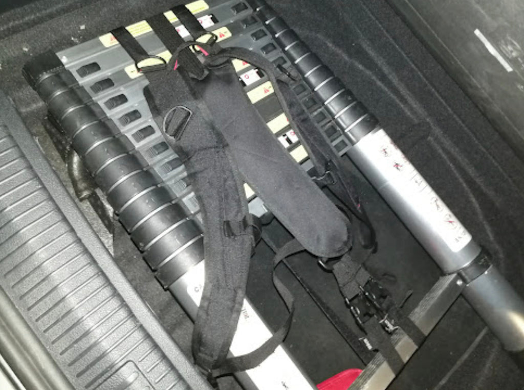 Teleskopleiter tragen, Aluleiter tragen, Transport Leiter, Klappleiter, Klapptrittleiter transportieren und tragen, Malerleiter tragen, Mehrzweckleiter
